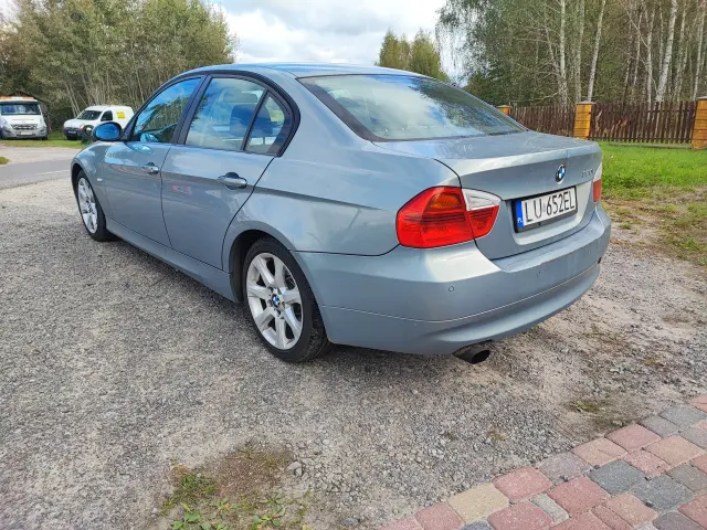 BMW Seria 3 320i