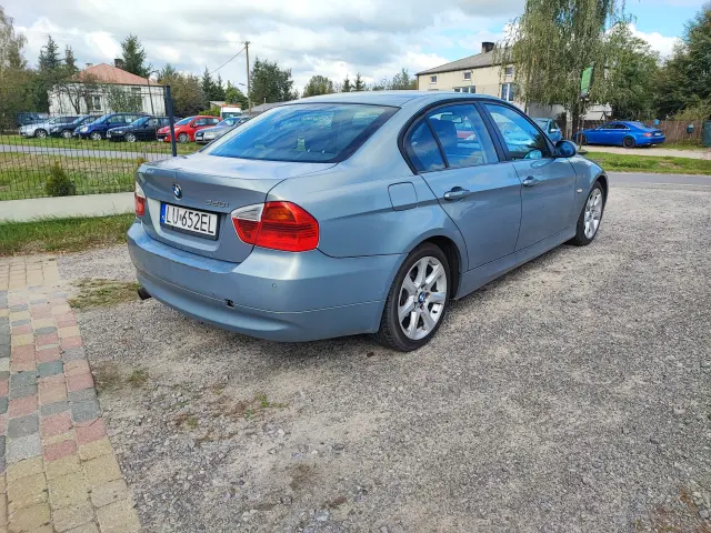 BMW Seria 3 320i