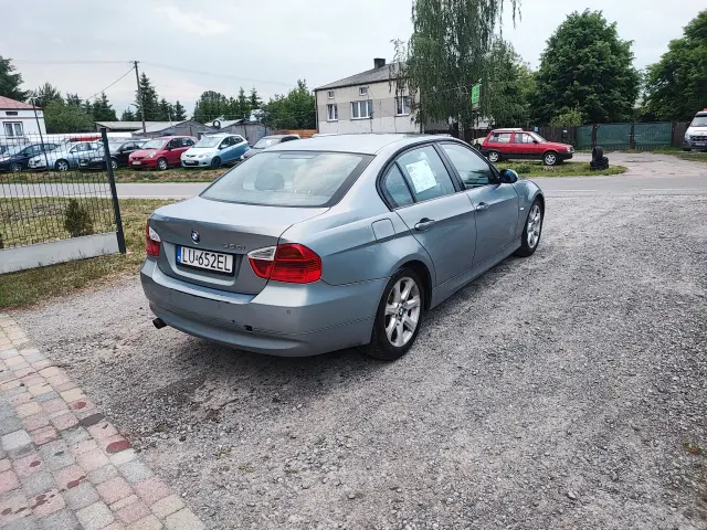 BMW Seria 3 320i