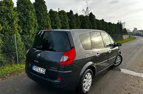 RENAULT Grand Scenic 