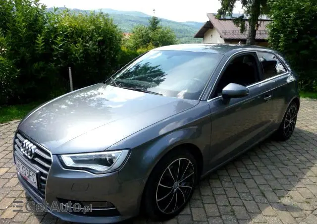 AUDI A3 3-drzwiowe 1.6 TDI clean diesel Attraction S tronic