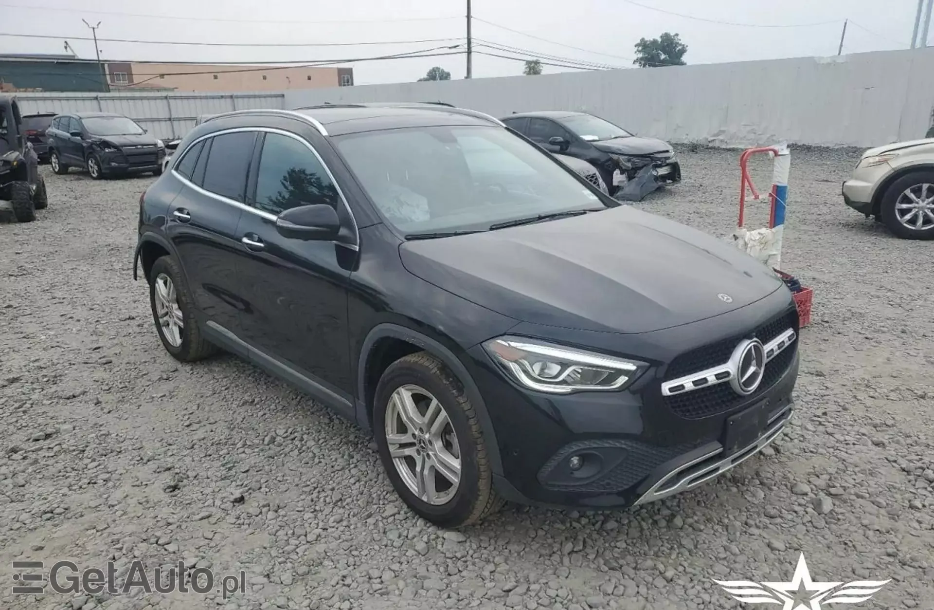 MERCEDES-BENZ GLA 