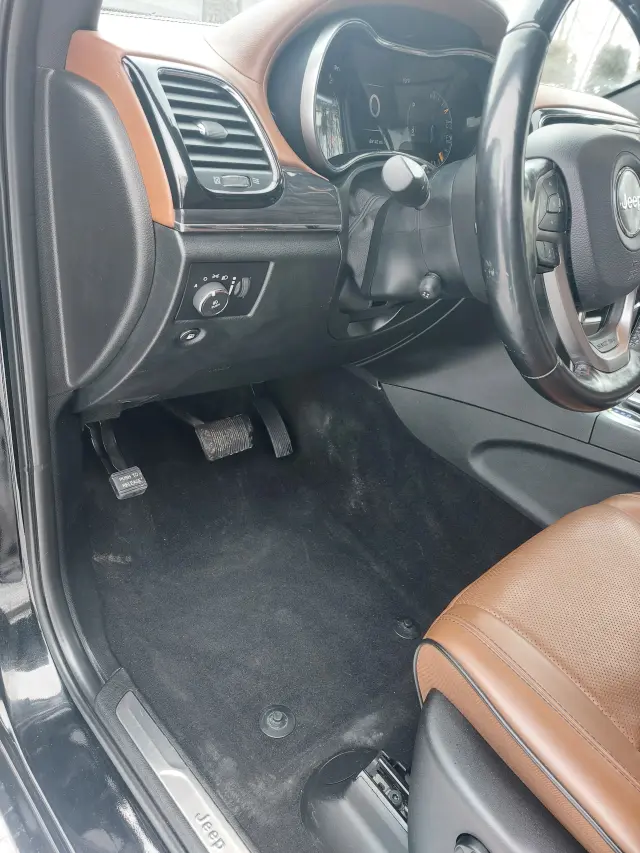 JEEP GRAND CHEROKEE OVERLAND