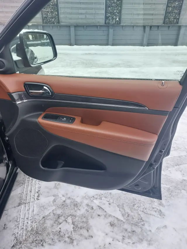 JEEP GRAND CHEROKEE OVERLAND