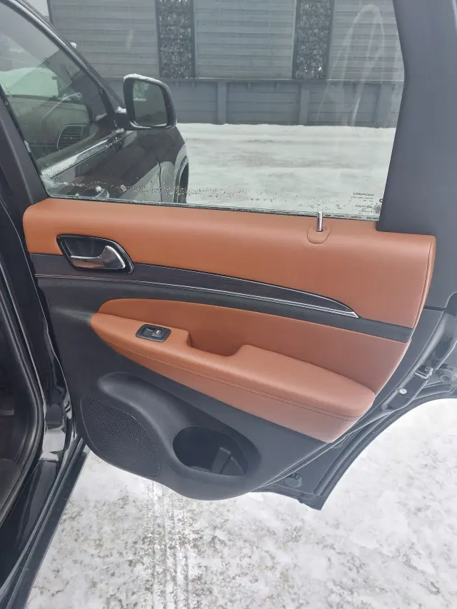 JEEP GRAND CHEROKEE OVERLAND