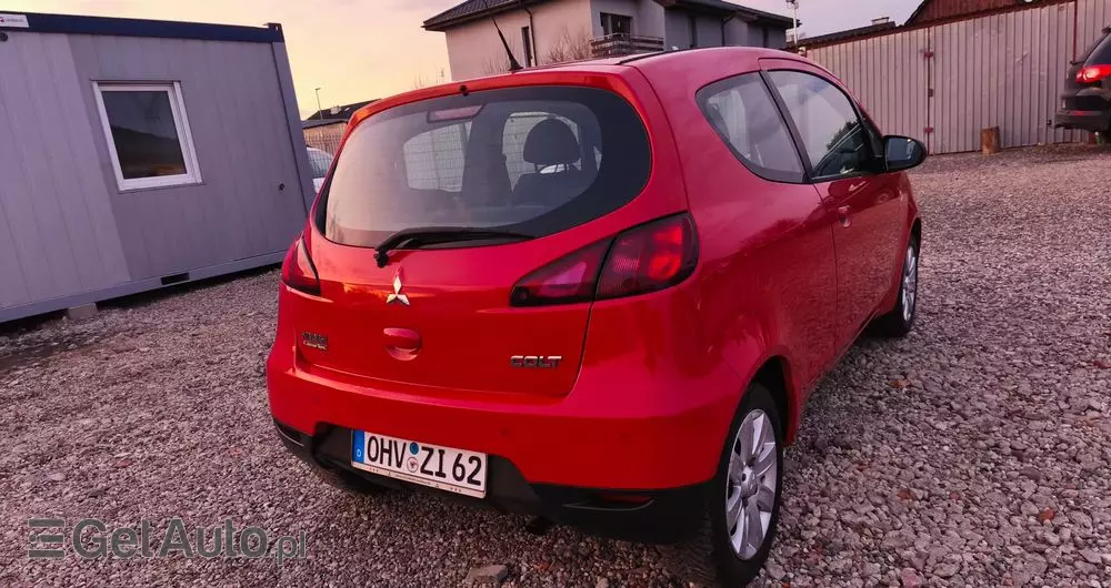 MITSUBISHI Colt 