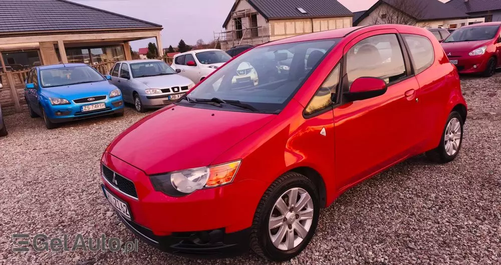 MITSUBISHI Colt 