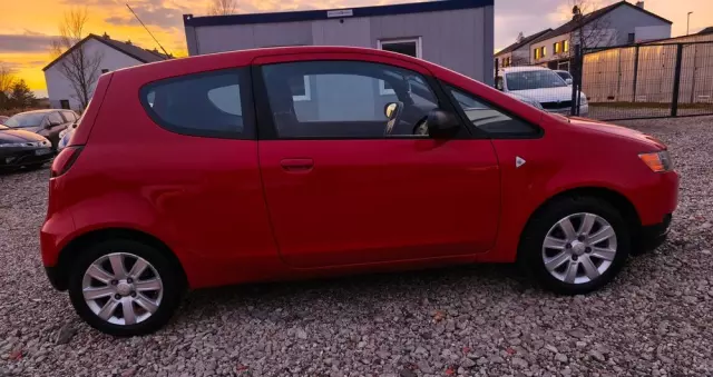 MITSUBISHI Colt 