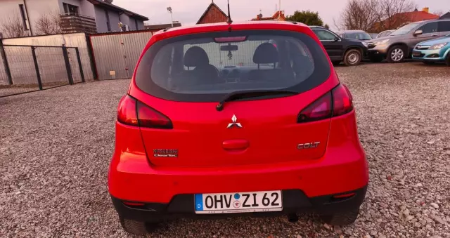 MITSUBISHI Colt 