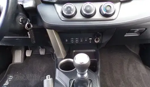 TOYOTA Rav 4 