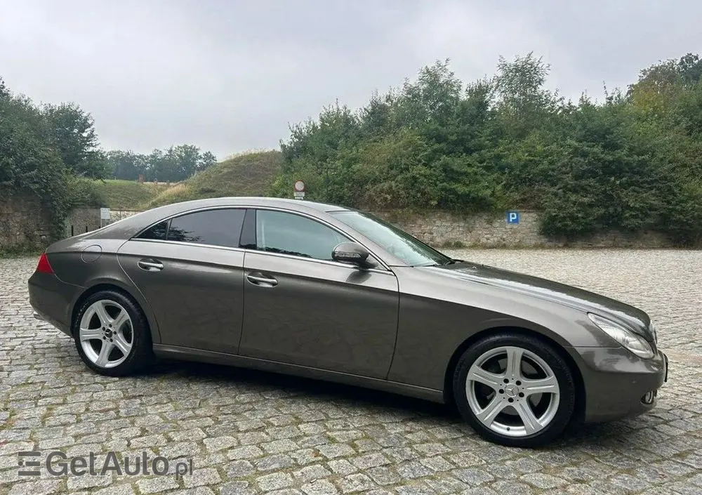 MERCEDES-BENZ CLS 500