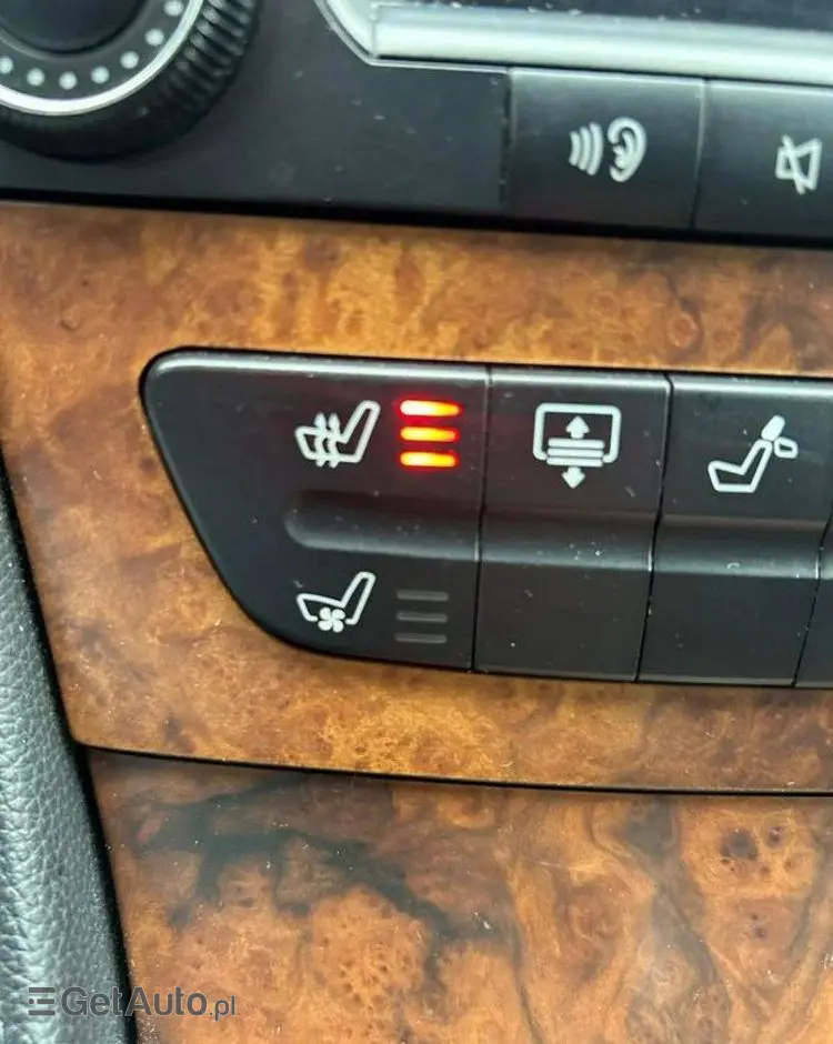 MERCEDES-BENZ CLS 500