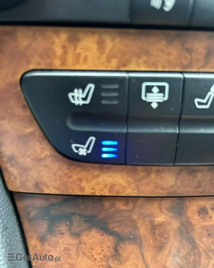 MERCEDES-BENZ CLS 500