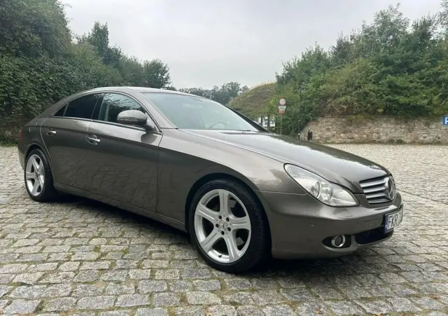 MERCEDES-BENZ CLS 500