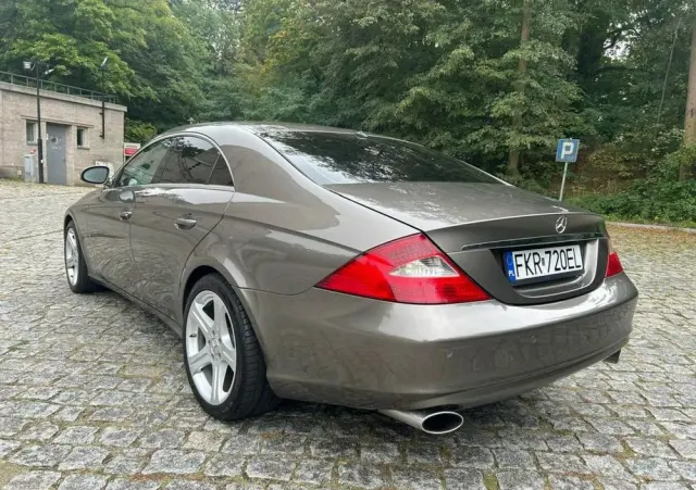 MERCEDES-BENZ CLS 500