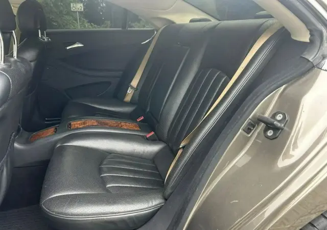 MERCEDES-BENZ CLS 500