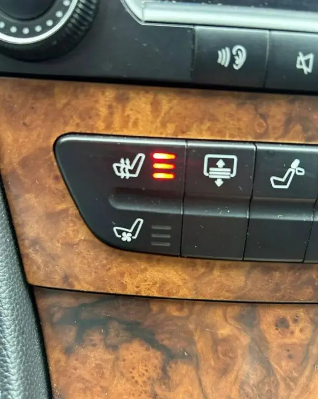 MERCEDES-BENZ CLS 500