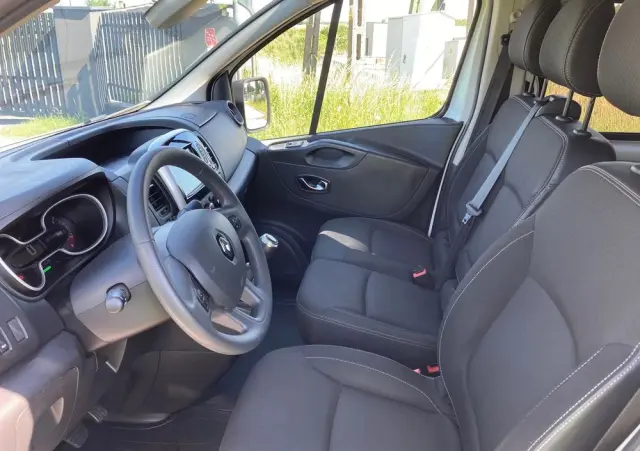 RENAULT TRAFIC 2.0 dCi 170 KM, 6 osób, SALON POLSKA, faktura VAT 23%, serwisowany 