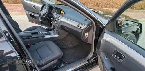 MERCEDES-BENZ Klasa E 