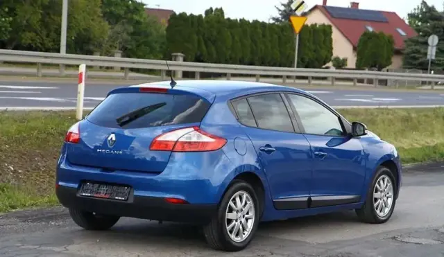 RENAULT Megane 