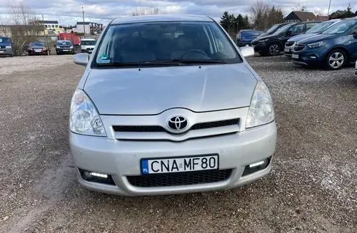 TOYOTA Corolla Verso 