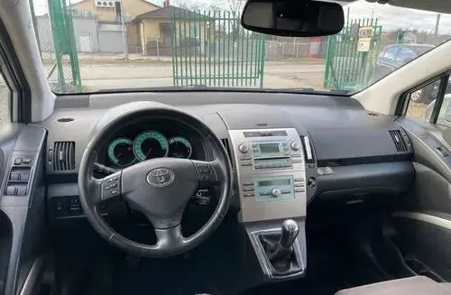 TOYOTA Corolla Verso 