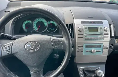 TOYOTA Corolla Verso 