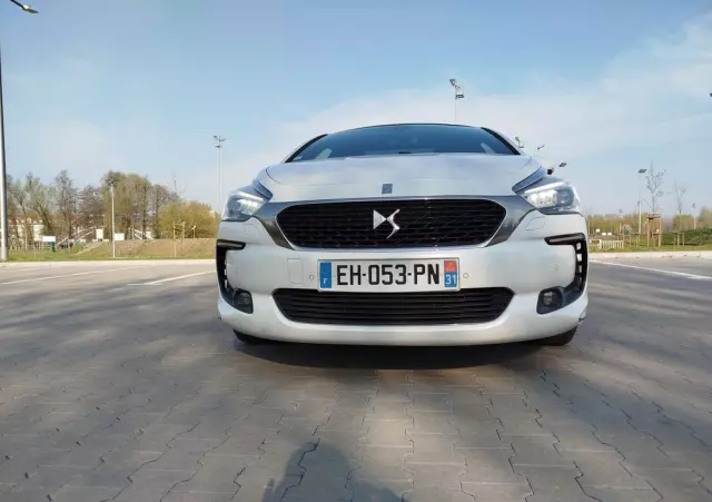 DS AUTOMOBILES DS 5 