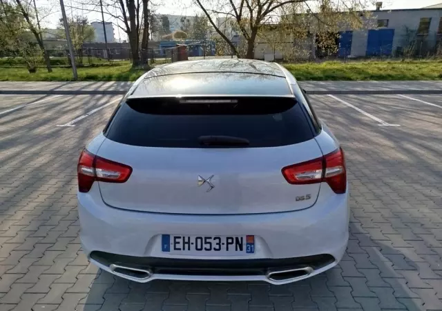 DS AUTOMOBILES DS 5 