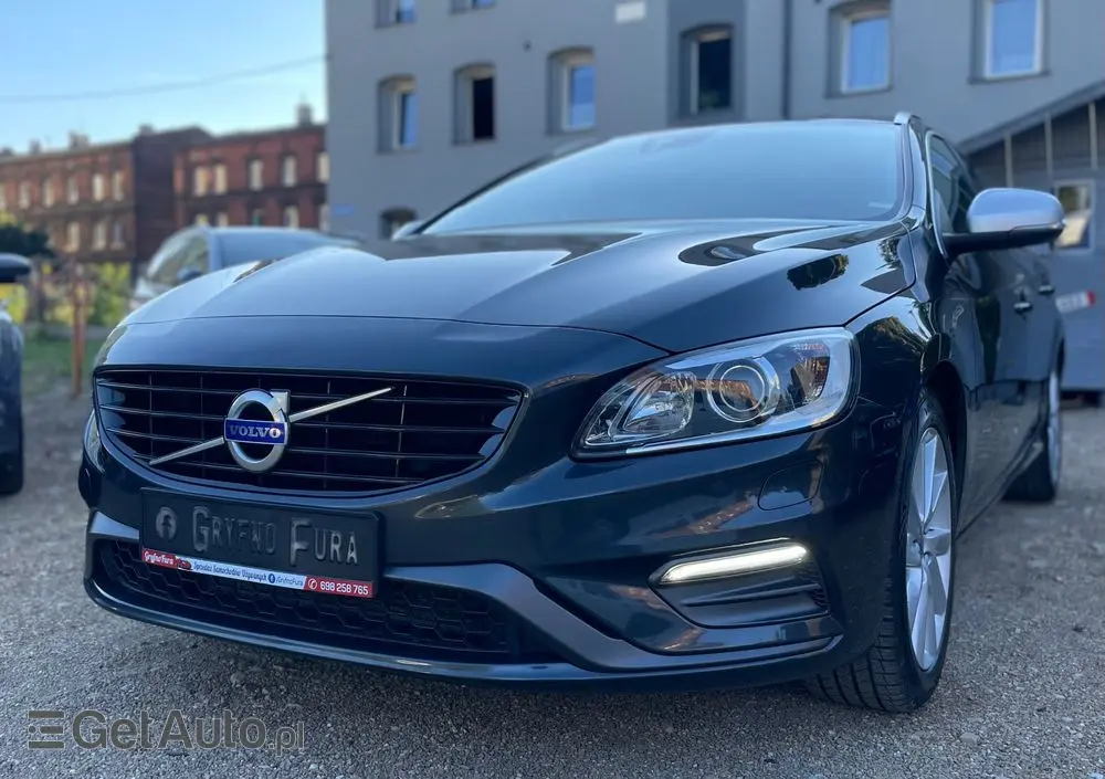 VOLVO V60 D3 AWD R-Design