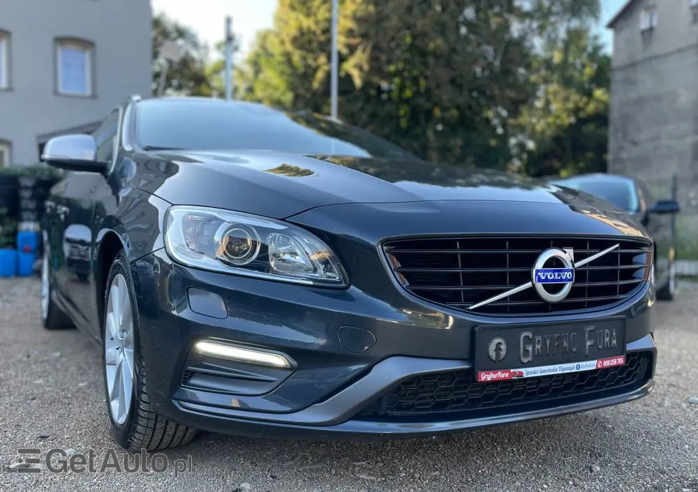 VOLVO V60 D3 AWD R-Design