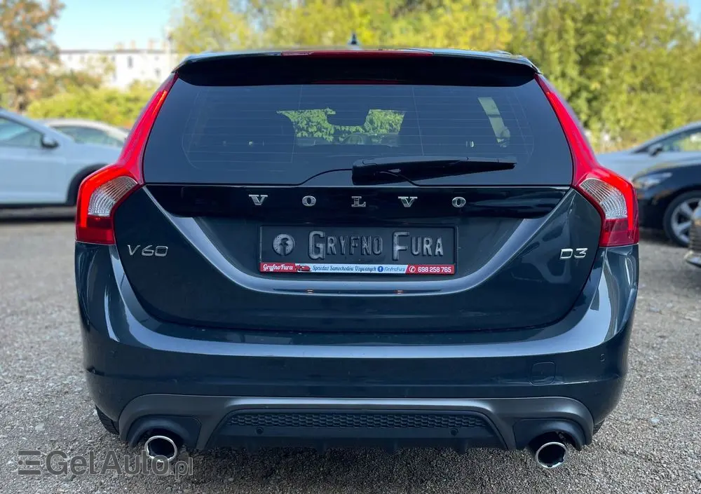 VOLVO V60 D3 AWD R-Design