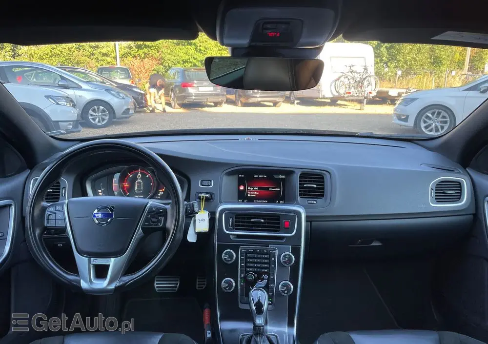 VOLVO V60 D3 AWD R-Design
