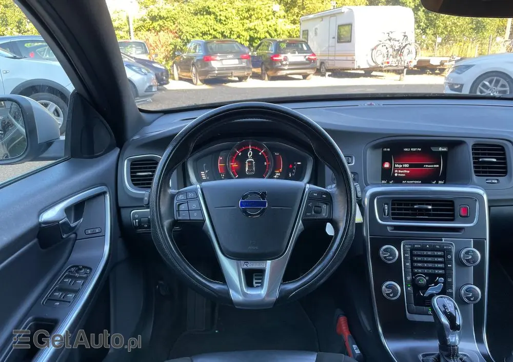 VOLVO V60 D3 AWD R-Design