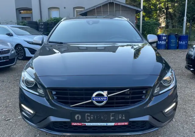VOLVO V60 D3 AWD R-Design