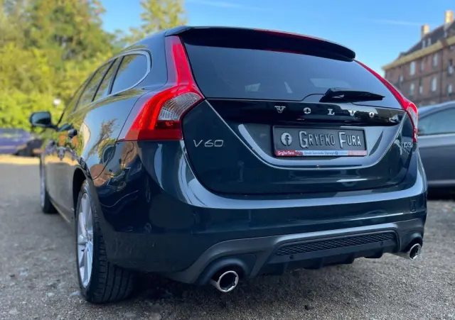 VOLVO V60 D3 AWD R-Design