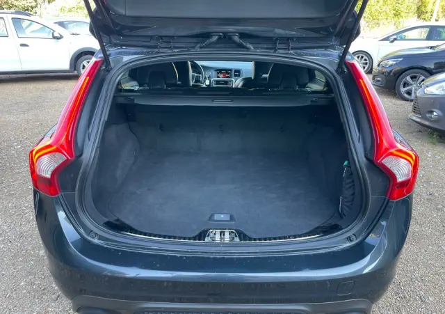 VOLVO V60 D3 AWD R-Design