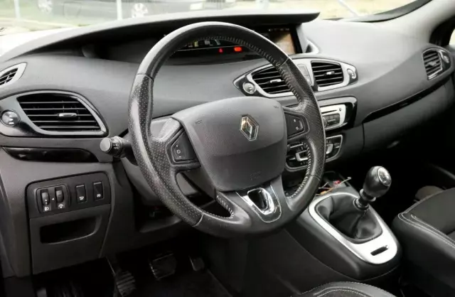 RENAULT Grand Scenic 