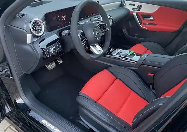 MERCEDES-BENZ Klasa A 45 S AMG 4-Matic 8G-DCT