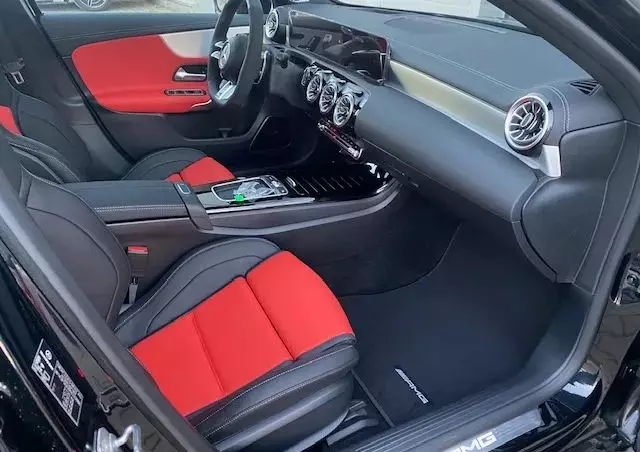 MERCEDES-BENZ Klasa A 45 S AMG 4-Matic 8G-DCT