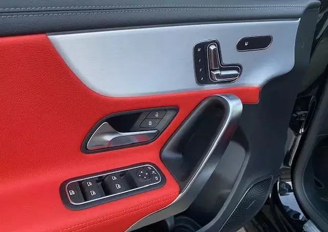 MERCEDES-BENZ Klasa A 45 S AMG 4-Matic 8G-DCT