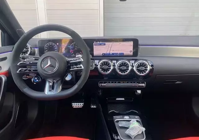 MERCEDES-BENZ Klasa A 45 S AMG 4-Matic 8G-DCT