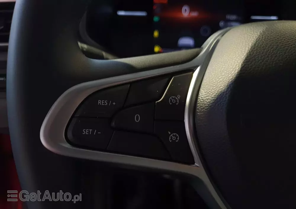 RENAULT Clio 1.0 TCe Evolution