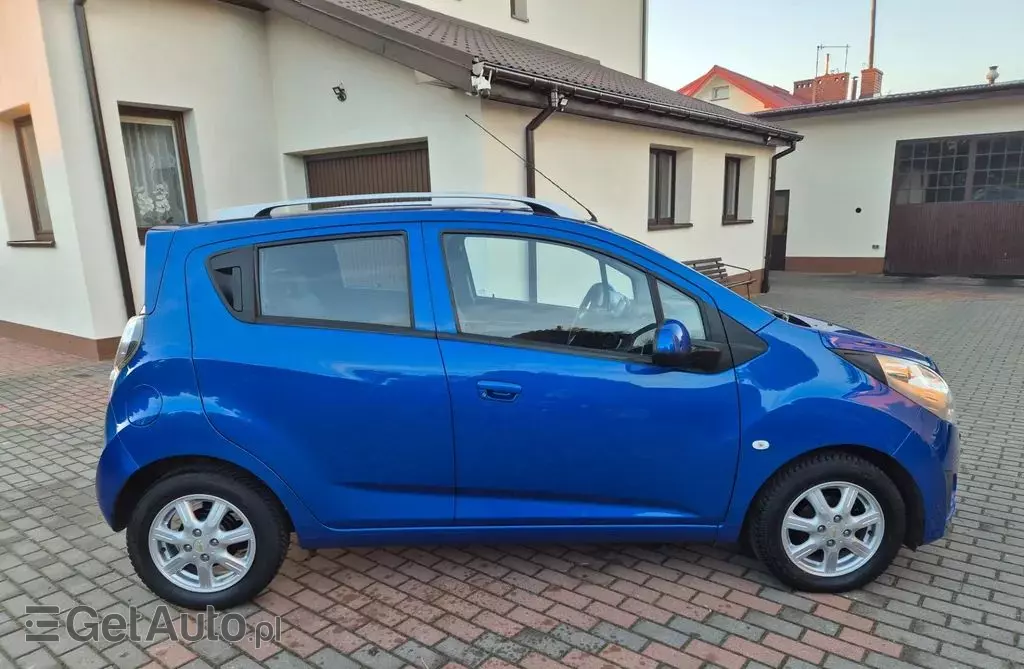 CHEVROLET Spark 