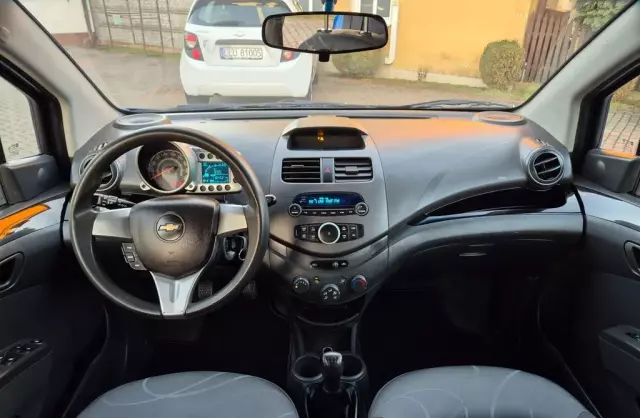 CHEVROLET Spark 
