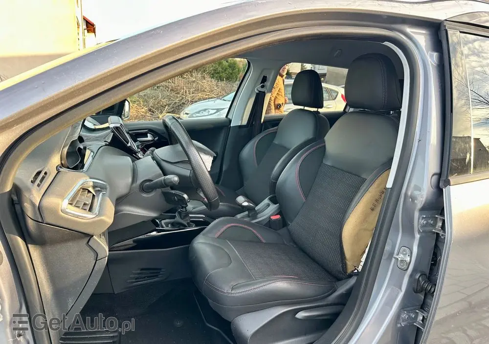 PEUGEOT 2008 PureTech 130 Stop&Start GT-Line Edition