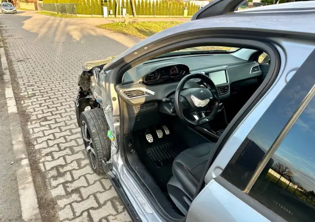 PEUGEOT 2008 PureTech 130 Stop&Start GT-Line Edition