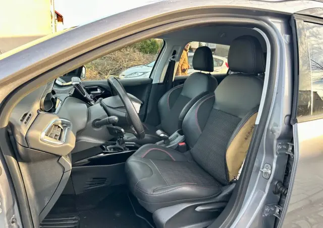 PEUGEOT 2008 PureTech 130 Stop&Start GT-Line Edition