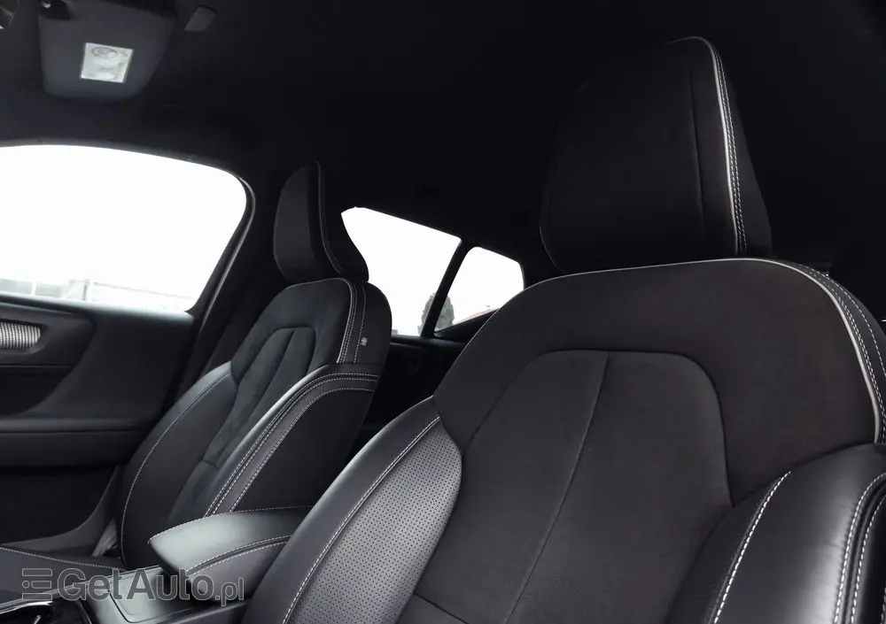 VOLVO XC 40 D4 AWD R-Design