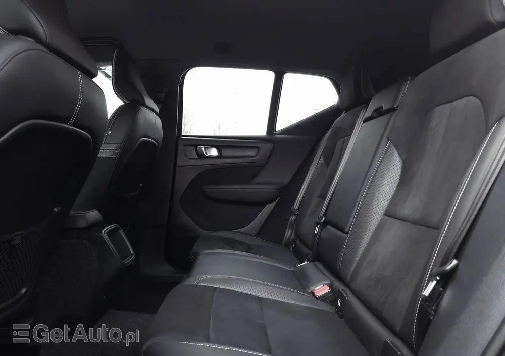 VOLVO XC 40 D4 AWD R-Design